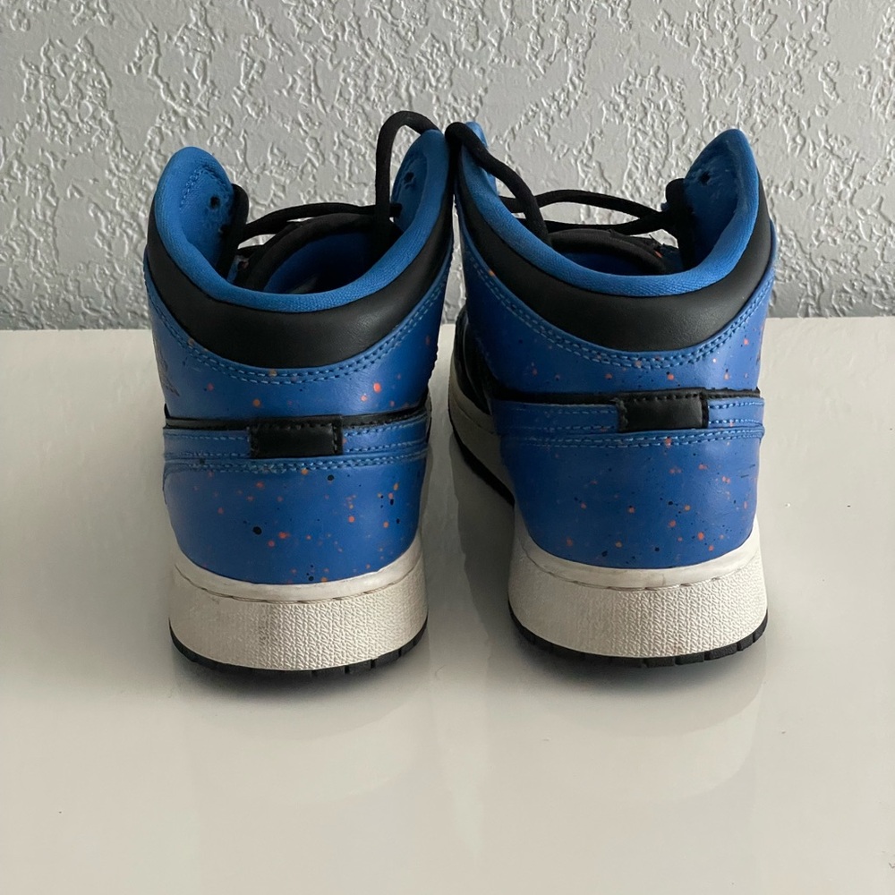 Jordan 1 Mid ‘Royal Splatter’ Size 6.5Y - Picture 4 of 8